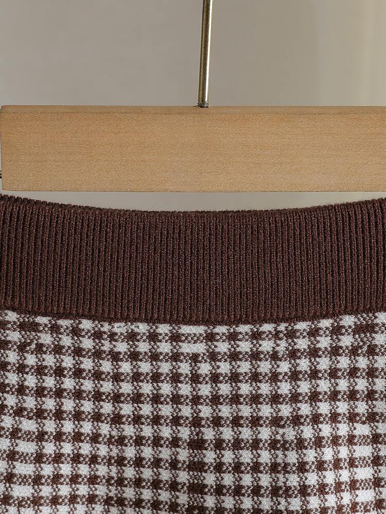 SHEIN Young Girls Gentle Sweet Oatmeal Apricot Heart Bear Plush Jacquard Crew Neck Drop Shoulder Long Sleeve Pullover Sweater Top + Plaid Skirt Loose Versatile Elegant Cute Knitted Long Sleeve Sweater Set Soft Comfortable Suitable For Daily Wear, Outings, Travel, Holiday Outfits, Autumn/Winter - Camel - View 8