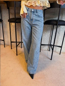 Anewsta Fashionable Modern All-Season Embroidered Versatile Commute Casual Women's Washed Blue Jeans - Medium Wash - View 1