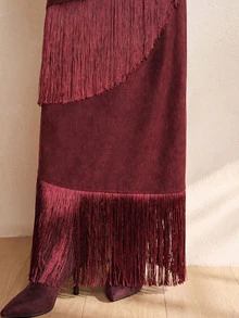Anewsta Gaun Suede Lipit Bahu Asimetris dengan Rumbai untuk Wanita, Cocok untuk Jalan-jalan, Bepergian, Pesta, dan Pakaian Malam. - Burgundy - View 2