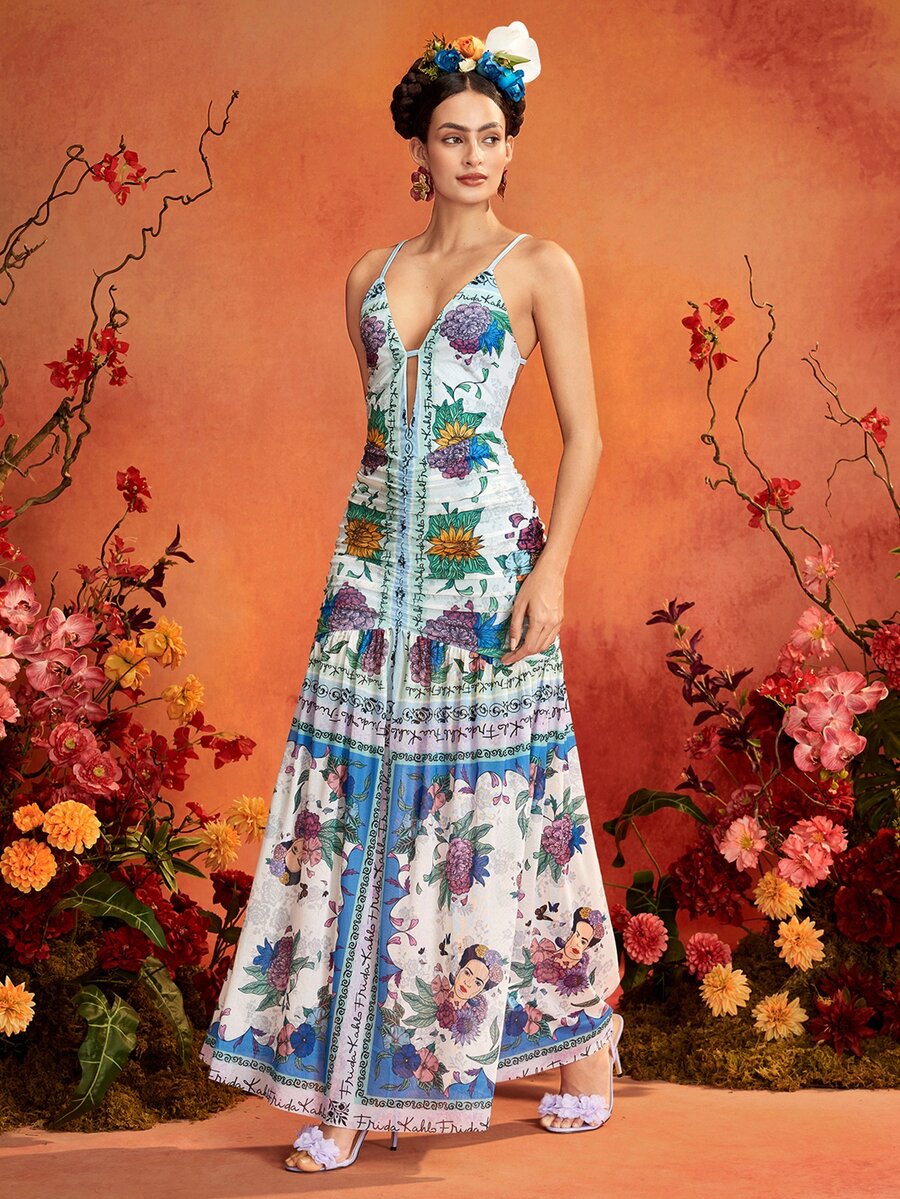 Glamance Frida Kahlo X SHEIN 藍色人像花卉印花鏤空肩帶抓皺超長洋裝,優雅成熟休閒性感,適合外出、工作、辦公室、日常、派對、生日、度假、中東旅行、海灘、泳裝、夜晚外出、波希米亞夏季 - 藍色 - 查看 1