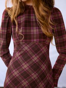 Nöista Burgundy Plaid Fitted Dress. Romantic Style, Dates, Dinners, Holiday Events, Fall Winter. - Red Violet - View 11
