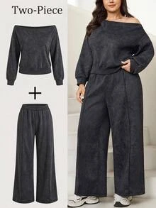 Comfylo Set Sweatshirt Bahu Asimetris Ukuran Plus dan Celana Panjang Lebar dengan Jahitan Depan - Hitam - View 7