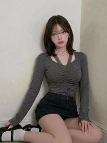FRIFUL 女款純色抓皺修身百搭休閒性感長袖T恤，秋季日常約會穿搭，灰色 - 灰色 - 查看 5