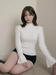 FRIFUL Women's Ribbed Ruffle Trim Bell Sleeve T-Shirt Fall Brunch Everyday Date Off White Romantic Cute Elegant - White - View 3