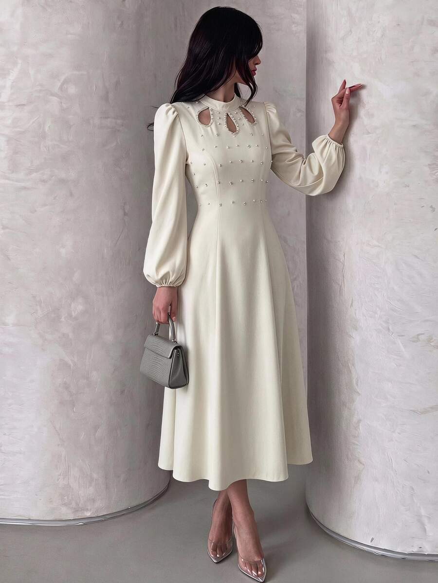 NOVVYNE 女款杏色立領水滴鏤空電腦珠飾水鑽收腰泡泡長袖優雅浪漫中長洋裝 - 杏色 - 查看 1