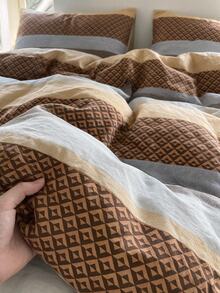 Luxury Soft Double Duvet Cover Set, Modern Stylish Bedding Set For Bedroom - Brown - View 4