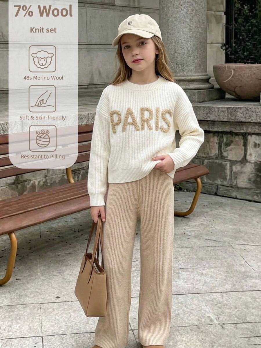 SHEIN 女童字母植絨提花短版針織毛衣與寬腿長褲兩件套,圓領落肩寬鬆紋理針織套裝,兒童時尚休閒穿搭 - 杏色 - 查看 1