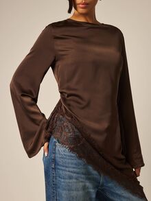 COSMINA Atasan Wanita Kasual Elegan dengan Detail Renda Kontras dan Hem Asimetris - Coklat - View 5