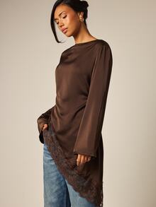 COSMINA Atasan Wanita Kasual Elegan dengan Detail Renda Kontras dan Hem Asimetris - Coklat - View 3