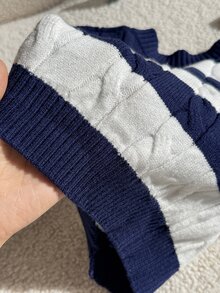 SHEIN 1件女款套頭毛衣，經典麻花編織純色時尚V領修身長袖適中厚度針織套頭衫，胸前黑色馬刺繡設計，舒適貼身，適合單穿，春秋必備，適用日常休閒、居家舒適或戶外出遊 - 藏蓝色 - 查看 7