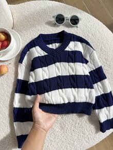 SHEIN 1件女款套頭毛衣，經典麻花編織純色時尚V領修身長袖適中厚度針織套頭衫，胸前黑色馬刺繡設計，舒適貼身，適合單穿，春秋必備，適用日常休閒、居家舒適或戶外出遊 - 藏蓝色 - 查看 5