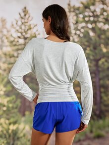 Exploreva Atasan Olahraga Outdoor Wanita Warna Polos Potongan Longgar Kerah Scoop Lebar Lengan Panjang - Light Grey - View 3