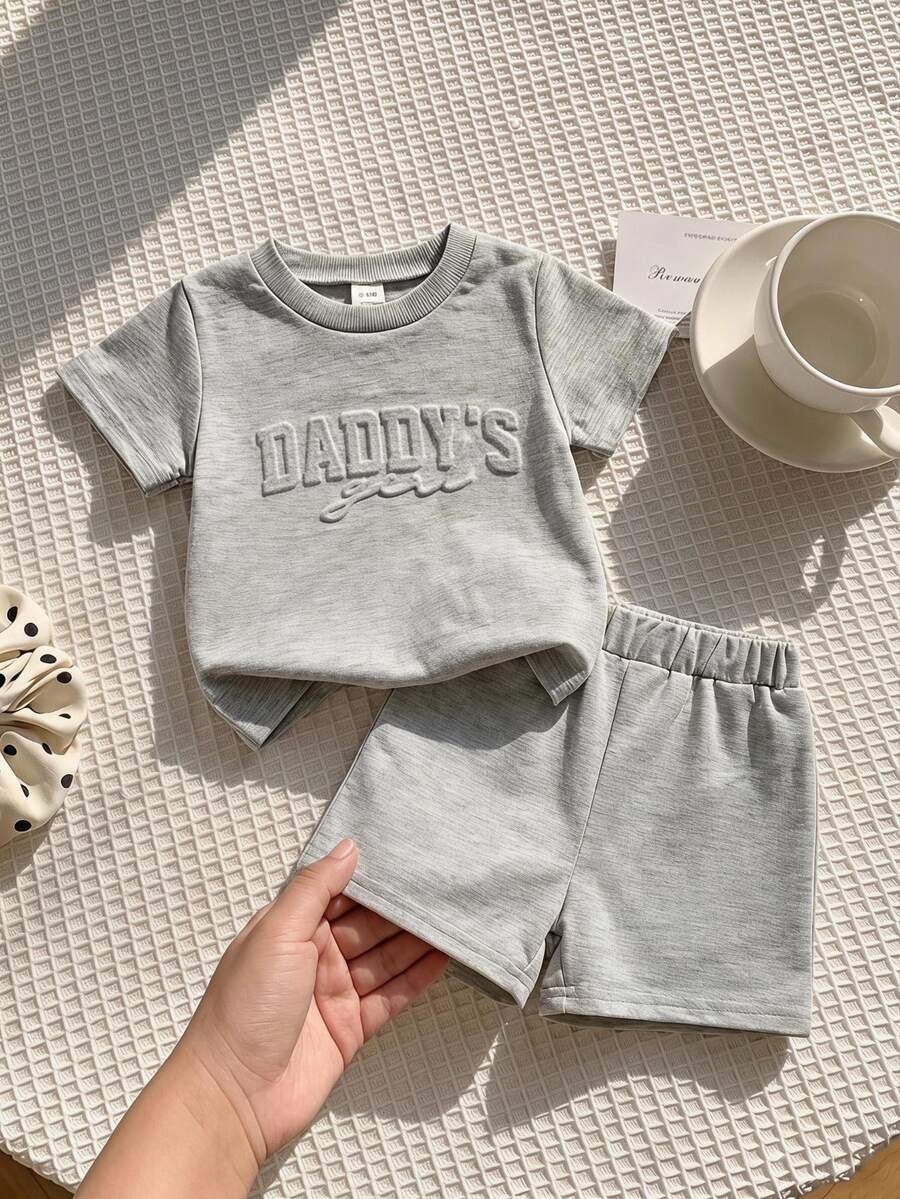 SHEIN Playful Pals 2pcs/Set Baby Girls Casual Modest Graphic Classic Cute Short Sleeve "Daddy's Girl" T-Shirt Shorts Set Suitable For Spring Summer Party Grey Light Grey