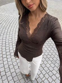 Siren Gaze 女款秋季深棕色蕾絲飾邊V領垂墜式荷葉邊上衣，優雅法式喇叭長袖收腰設計，適合辦公室、約會之夜、早午餐、外出聚會 - 巧克力棕 - 查看 7