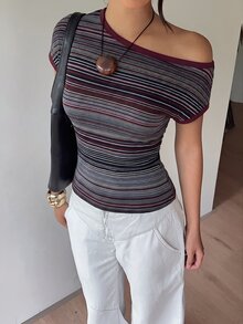 Aloruh 女款條紋圖案不對稱肩短袖休閒短版T恤 - 彩色 - 查看 3