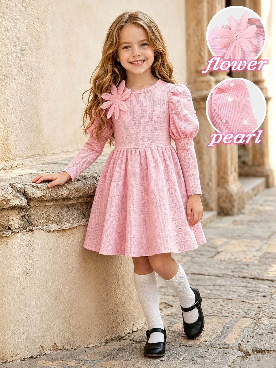 SHEIN Elladie kids 女童新款 Demelin 風格粉色針織洋裝,圓領、長泡泡袖、珍珠裝飾、3D 花卉綴飾、收腰設計,仙女公主秋季款 - 粉色 - 查看 1