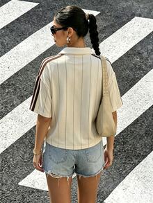 Aidyla 條紋字母印花棕色與白色波點休閒街頭風上衣，女款時尚拉鍊領短袖寬鬆T恤，夏季日常校園穿搭 - 彩色 - 查看 3