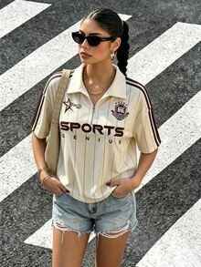 Aidyla 條紋字母印花棕色與白色波點休閒街頭風上衣，女款時尚拉鍊領短袖寬鬆T恤，夏季日常校園穿搭 - 彩色 - 查看 5
