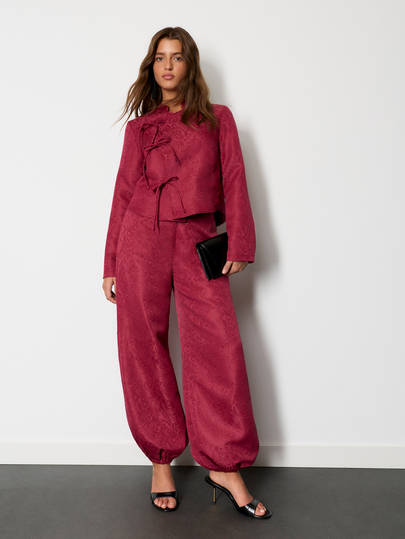 Nöista Part Of A Set, Jacquard Trousers, With Baloon Effect And Elastic Band On The Bottom Hem. Perfect For Casual Days, Weekends. Fall/Winter Outfit 