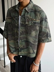 Manfinity EMRG Men's Casual Street Style Multi-Pocket Crochet Camouflage Denim Short Sleeve Shirt - Army Green - View 4
