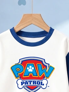 SHEIN | PAW Patrol ملابس كاجوال يومية للأطفال الذكور: سويتشيرت بأكمام طويلة وطباعة كرتونية بألوان متباينة + بنطلون رياضي بخصر مطاطي وأساور بألوان متباينة مع نمط Little Pebble & Archie - الأزرق - مشاهدة 5