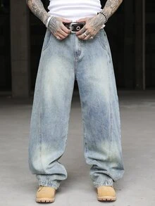 Manfinity EMRG Men's Casual Loose Fit Baggy Jeans With Belt - Light Wash - View 3