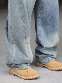 Manfinity EMRG Men's Casual Loose Fit Baggy Jeans With Belt - Light Wash - View 8
