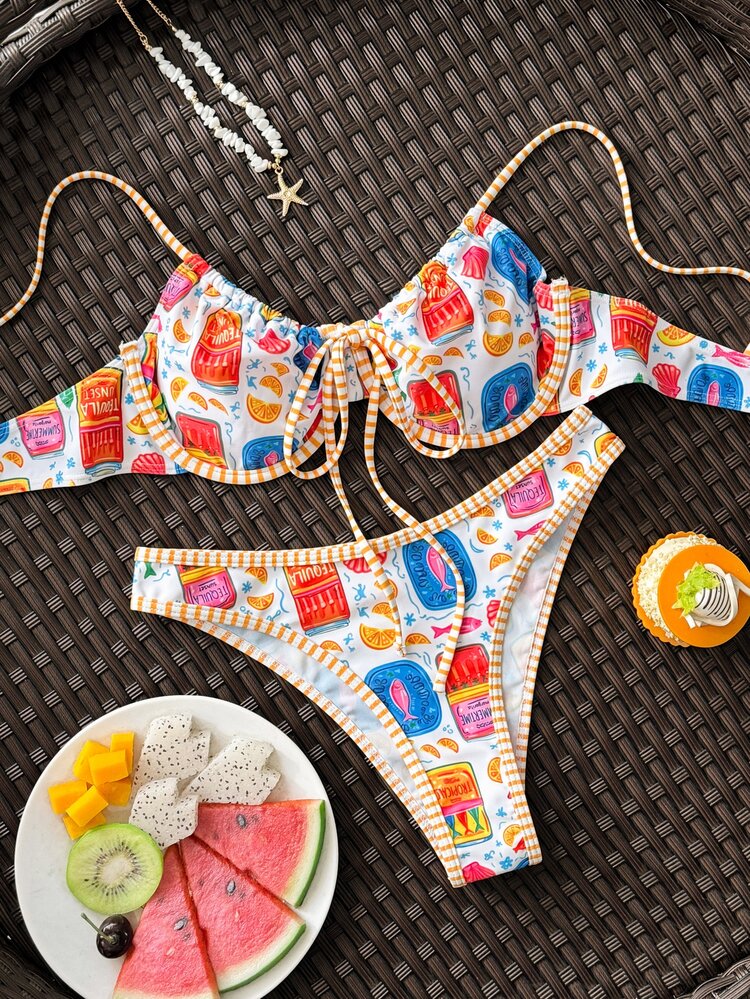 SHEIN Swim 2pcs Set Bikini Tanpa Punggung Berbantalan dengan Tali Bahu Tipis dan Motif Hewan Laut Kartun, Pakaian Renang Kasual untuk Liburan Wanita dengan Trim Kontras - MultiWarna - View 7