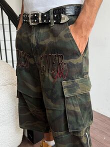 Manfinity EMRG Men's Casual Street Style Embroidered Multi-Pocket Camouflage Denim Shorts - Army Green - View 5