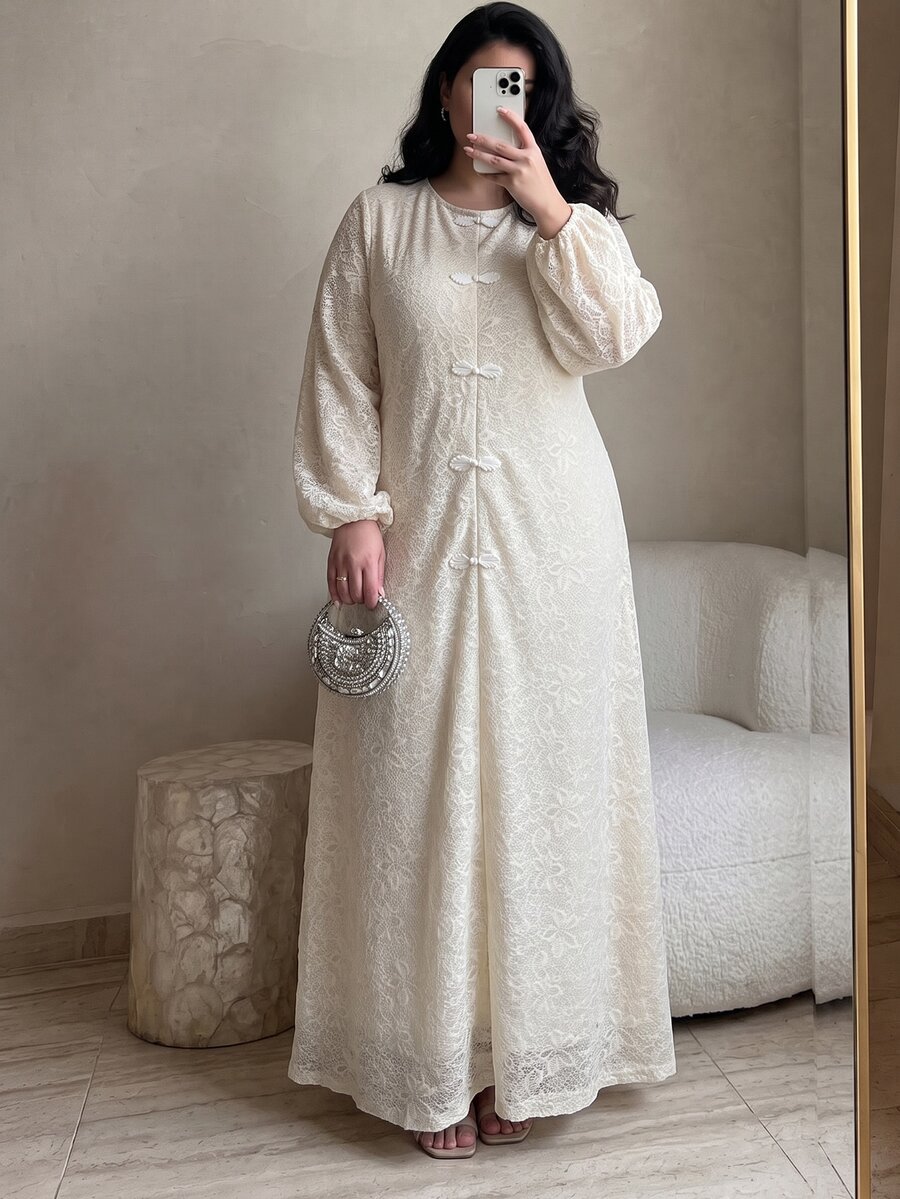 Al Najma 大尺碼女款奶油白圓領中式盤扣全蕾絲泡泡袖寬鬆飄逸連身裙 秋季婚禮賓客正式禮服
