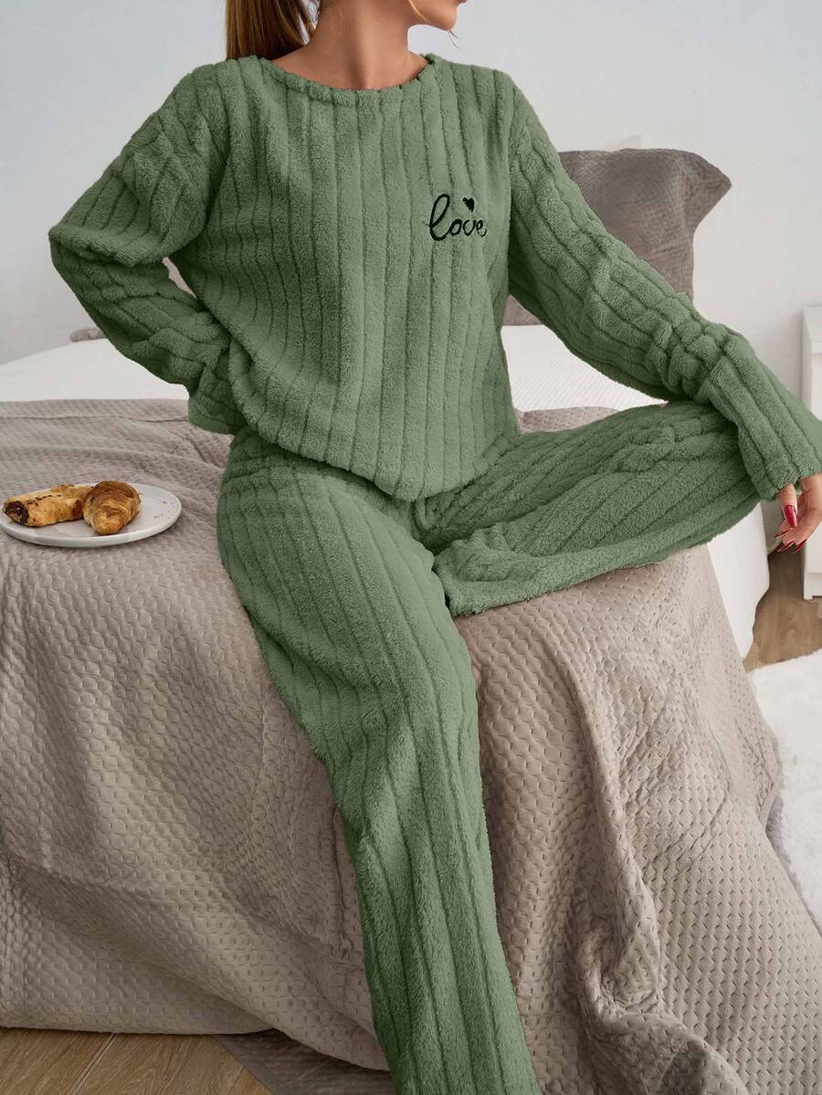 SHEIN قطعتان للنساء الطويلات من قماش أخضر مخملي وزغبي مخطط مع شعار - أخضر - مشاهدة 1