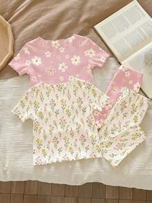 SHEIN 2 conjuntos aleatorios de 3 de ropa de casa para niñas pequeñas, bonitos y dulces, con estampado floral de margaritas bohemias en blanco y rosa, estilo Mori con volantes y contraste de color para vacaciones de verano - Multicolor - Ver 2