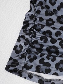SHEIN Setelan 2 Potong Motif Leopard untuk Anak Perempuan Remaja, Gaya Kasual, Pakaian Musim Semi/Gugur. Atasan Lengan Panjang Berkerut Dipadukan dengan Celana Panjang Lebar Pinggang Elastis, Motif Digital Leopard Penuh, Kain Elastis Lembut dan Pas di Badan, Pas dan Menawan untuk Pemakaian Sehari-hari dan Jalan-jalan. - MultiWarna - View 6