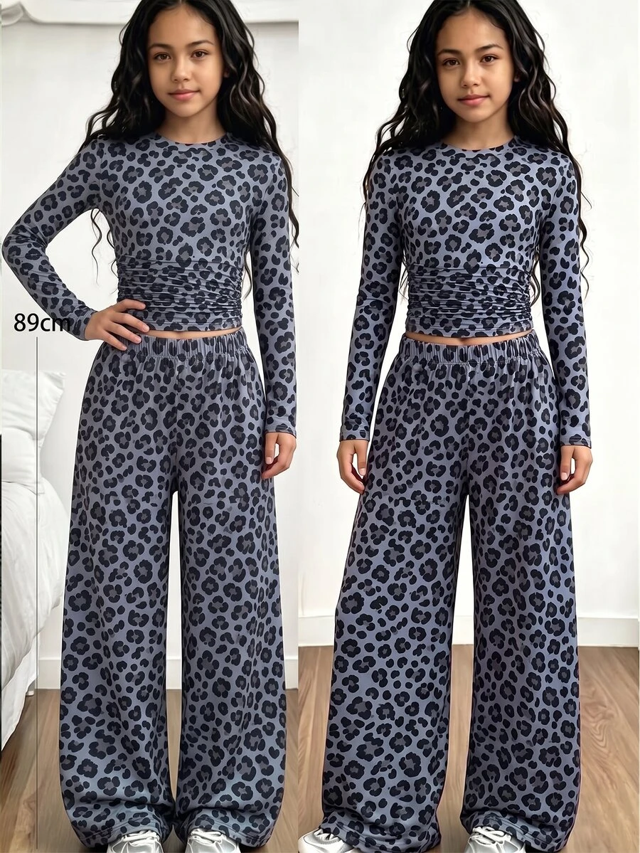 SHEIN Setelan 2 Potong Motif Leopard untuk Anak Perempuan Remaja, Gaya Kasual, Pakaian Musim Semi/Gugur. Atasan Lengan Panjang Berkerut Dipadukan dengan Celana Panjang Lebar Pinggang Elastis, Motif Digital Leopard Penuh, Kain Elastis Lembut dan Pas di Badan, Pas dan Menawan untuk Pemakaian Sehari-hari dan Jalan-jalan. - MultiWarna - View 1