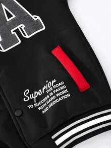 SHEIN 男童秋季保暖內裡長袖連帽夾克，黑灰拼色連帽抓絨棒球夾克，LA字母印花搭配多款美式標語印花，寬鬆落肩版型，幼兒上學與旅行復古風兒童夾克，校園夾克，戶外夾克 - 紅色 - 查看 4
