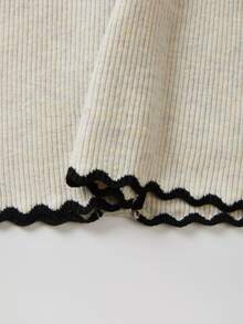 SHEIN Cardigan Rajut Bergaris Leher V dengan Trim Hitam Bergelombang, Lengan Panjang, Kancing Logam, Sweater Crop Slim - Aprikot - View 6