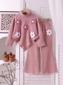 SHEIN 女童針織花卉T恤套裝，2件套，3D花卉裝飾荷葉邊半高領長袖上衣 + 羅紋喇叭腿緊身褲套裝 - 粉色 - 查看 3