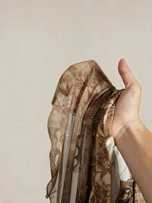 SHEIN ICON 女款復古印花不對稱網紗下擺背心 - 卡其色 - 查看 11