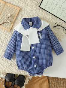Souflis Souflis 男嬰格紋連身褲 英倫風可愛藍白馬刺繡 仿披肩領長袖翻領 婚禮賓客秋季假期連身衣 鈕扣開襟套裝 - 藍色 - 查看 4