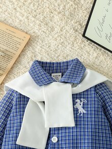 Souflis Souflis 男嬰格紋連身褲 英倫風可愛藍白馬刺繡 仿披肩領長袖翻領 婚禮賓客秋季假期連身衣 鈕扣開襟套裝 - 藍色 - 查看 6