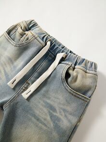 SHEIN Genkimix Kids 男童淺藍色水洗保暖內裡牛仔長褲，抽繩鬆緊腰設計，破洞直筒休閒戶外牛仔褲 - 中等水洗藍 - 查看 7