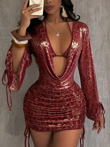 Mistrie Setelan Dua Potong Motif Leopard Merah Berkilau Metalik Gaya Milenium Y2K: Rok Mini Ketat Berlipit dengan Tali Serut dan Atasan Bikini Tanpa Punggung dengan Tali Tipis - Burgundy - View 4