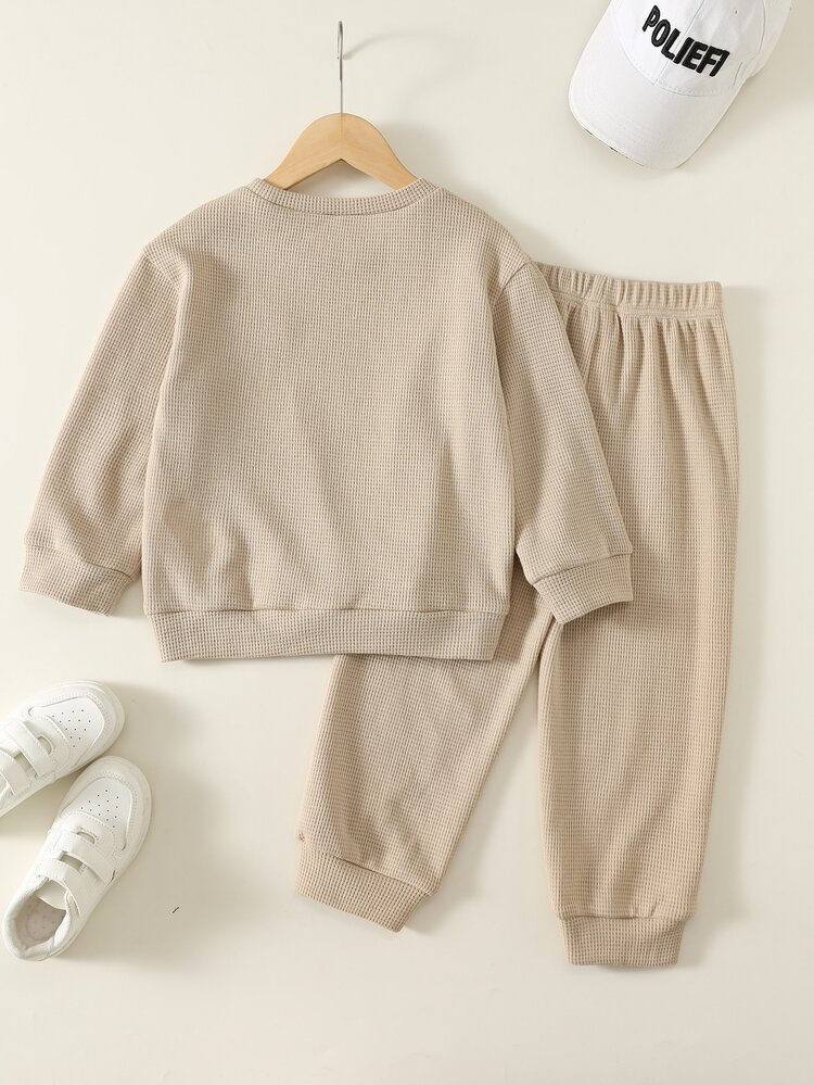 SHEIN Kids Young Boys Decorative Woven Label Knit Soft Crew Neck Long Sleeve Pullover Sweatshirt And Elastic Waist Cuffed Long Pants 2pcs/Set, Comfortable Versatile Fashionable Daily Cute Casual Minimalist All-Match Style, Suitable For Autumn/Winter Outdoor, Skiing, Daily, Sports, Play, Party - Apricot - View 3