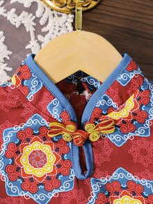 SHEIN Baby Girl Cute Colorful Lucky Pattern Red Summer Cheongsam Dress,Soft Satin Stand Collar Button Front Faux Wrap Short Dress For Family Matching - Red - View 6