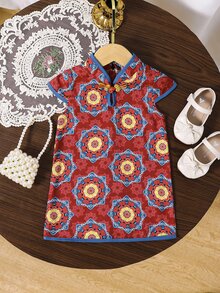 SHEIN Baby Girl Cute Colorful Lucky Pattern Red Summer Cheongsam Dress,Soft Satin Stand Collar Button Front Faux Wrap Short Dress For Family Matching - Red - View 4