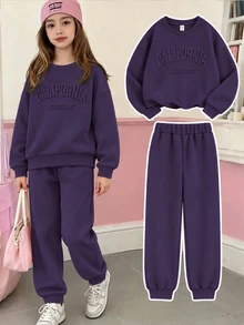 SHEIN 青少年女孩 2 件式運動衫慢跑褲套裝，加州圖案，圓領長袖抓絨內裡，適合學校、運動、派對，秋冬穿著 - 紫色 - 查看 2