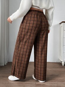 SHEIN CURVE+ Plus Size Women's High Waist Loose Corduroy Fabric Pants With Pockets & Patch Design, - Multicolor - View 2