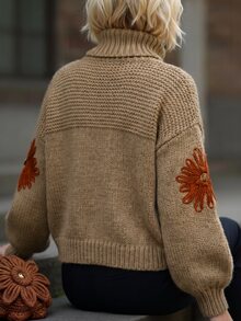 Holdful Holdful Sweater Wanita Lengan Panjang Kerah Tinggi Bahu Longgar dengan Dekorasi Bunga 3D - Coklat - View 2