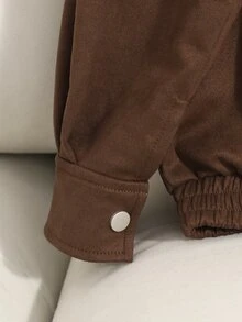 SHEIN 青少年女孩復古翻領麂皮感夾克，寬鬆落肩休閒外套，彈性下擺設計，極簡純色上衣，側口袋百搭實用，春秋冬季青少年女孩日常街頭通勤外套，慵懶隨性女孩夾克，多場景實用百搭上衣外套 - 棕色 - 查看 5