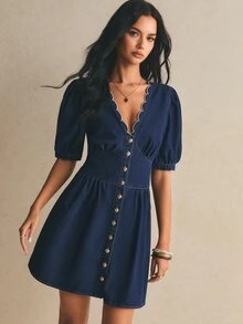 Poéselle 女款深V領貝殼飾邊花瓣袖單排扣牛仔洋裝 - 黑色 - 查看 4